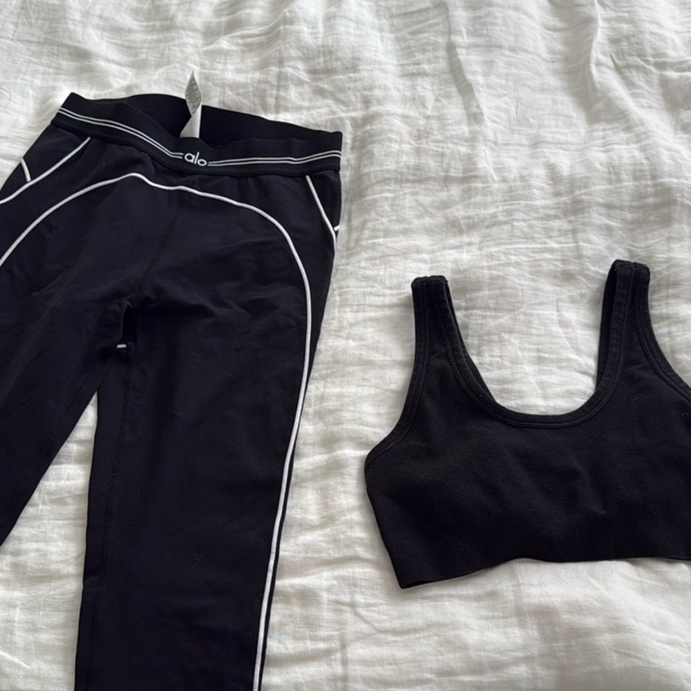 Alo Black Leggings and Sports Bra Set